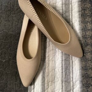 VIVAIA Aria Almond Flats NWOT